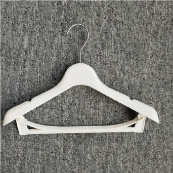 Kids suit hanger with bar