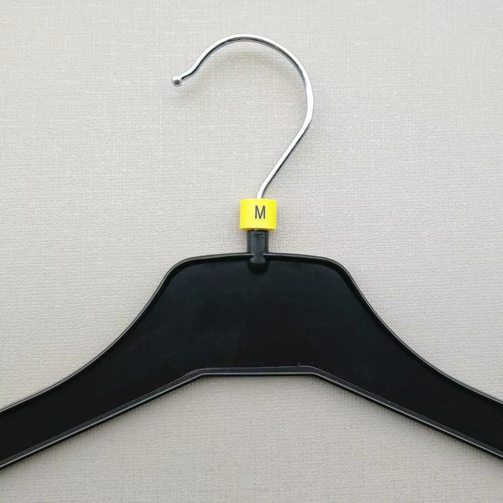 Manufacture Anti-Slip Top Clothes Hangers Plastic Coat Hanger for Display