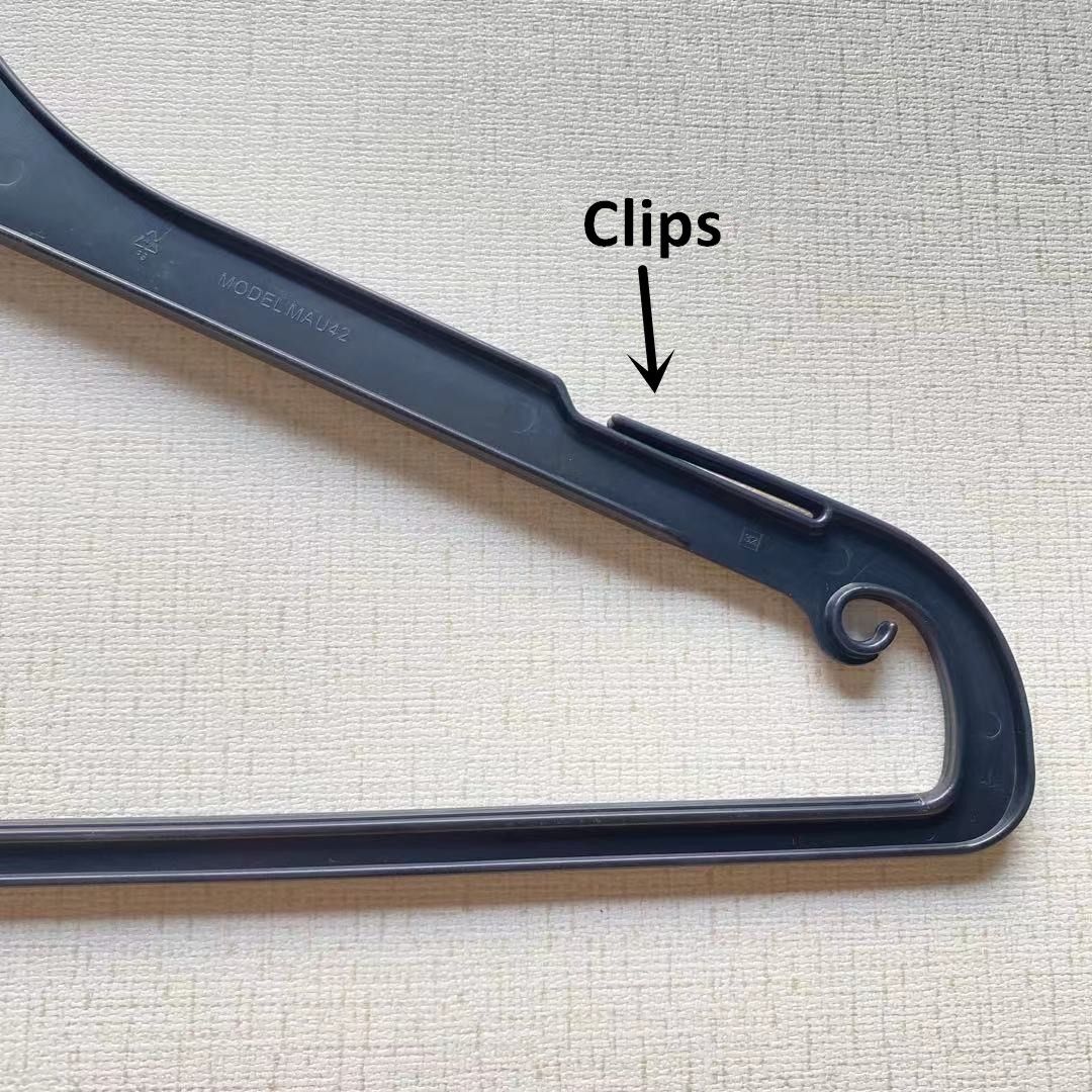 Manufacture Anti-Slip Top Clothes Hangers Plastic Coat Hanger for Display