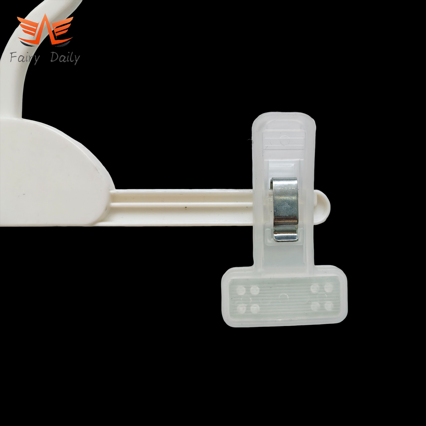 Vics Plastic Whitesuit Pants/ Trousers/Bottom/Girl's Skirt Clips Hangers